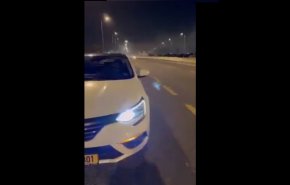 شاهد/مستوطن يصيبه صاروخ إيراني أثناء محاولة توثيقه