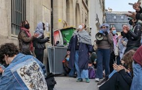 فرنسا.. طلاب يغلقون مداخل جامعة ساينس بو دعما لغزة
