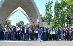 بالصور.. الجامعات الإيرانية تنظم وقفات داعمة لطلاب الجامعات الأميركية
