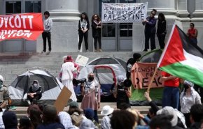 أوامر بفض اعتصام جامعة كاليفورنيا المؤيد لفلسطين 

