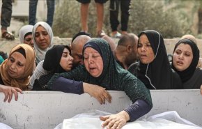 بالفيديو.. مشاهد تدمي القلوب للامهات الثكالى بقطاع غزة