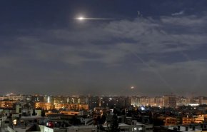 بالفيديو...شهداء وجرحى جراء هجوم صهیوني على مدينة حلب السورية