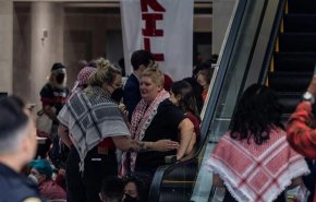 شرطة أميركا تعتقل عشرات الداعمين لفلسطين من مبنى يضم قنصلية 'إسرائيل'
