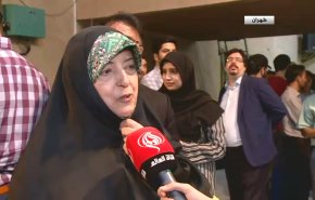 سياسية اصلاحية: تباين الرؤى بين المرشحين يرفع نسبة المشاركة في الانتخابات الإيرانية