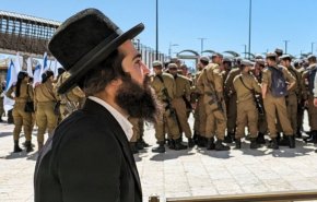 على 'الحريديم'رفض التجنيد بالجيش وتمزيق أوامر الاستدعاء
