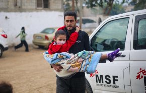 تحت شعار  'دمُنا واحد'.. حملة في الضفة للتبرع بالدم لجرحى غزة

 