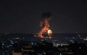 شاهد.. شهداء وجرحى في عدوان إسرائيلي على ريف حماة السورية
