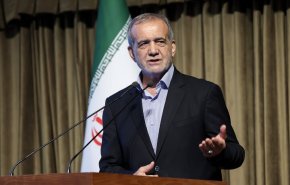 الرئيس الايراني: نسعى للسلام والاستقرار لجميع شعوب العالم