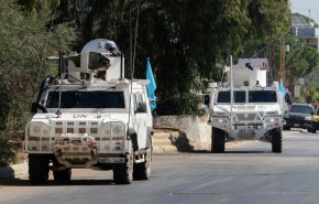 شاهد.. الاحتلال يقصف مواقع يونيفيل والجيش اللبناني لإجبارهما على الانسحاب
