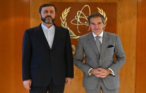 غروسي: أجريت محادثات مع مساعد الخارجية الإيرانية للشؤون القانونية

