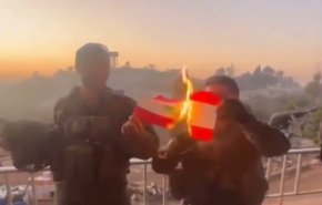غضب واسع بعد إحراق جنود صهاينة العلم اللبناني