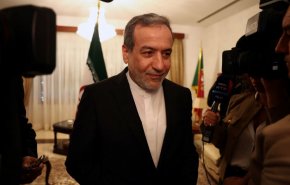 بالفيديو.. عراقجي يحذر من من تغيير طهران لعقيدتها النووية 
