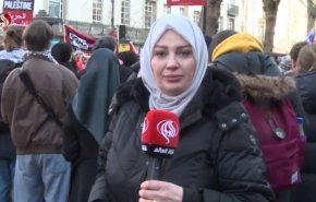 شاهد.. طلاب جامعات لندن ينظمون وقفة تضامنية مع غزة

