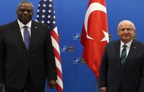 وزير الدفاع الأمريكي يبحث مع نظيره التركي تطورات الأوضاع في سوريا