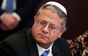 بن غفير يطالب بإقامة حواجز عسكرية دائمة في الضفة.. والسبب؟