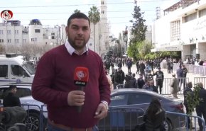شاهد/ كنيسة المهد تقيم طقوس العيد السنوية من دون مظاهر الزينة!