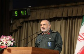 إيران تكشف عن جزء من مدنها الصاروخية والجوية + فيديو