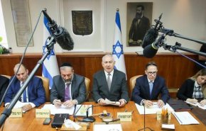 كابنيت الكيان يصادق على تنفيذ صفقة التبادل الأحد المقبل
