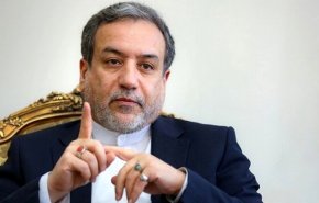 وزير الخارجية الإيراني لترامب: نقترح إجلاء الصهاينة إلى غرينلاند
