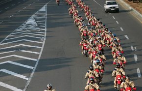 بالصور.. استعراض موكب للدراجات النارية في طهران.. والسبب؟
