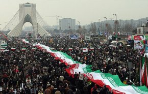 ايران.. مسيرات احتفالية بالملايين تعم أرجاء البلاد