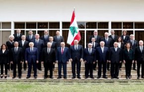 شاهد.. الحكومة اللبنانية تجتمع للمرة الأولى بعد تشكيلها