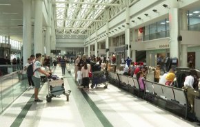 تساؤلات حول سماح لبنان للسوريين بالعودة الى بلادهم عبر مطار بيروت
