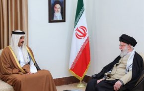 قائد الثورة الإسلامية يستقبل أمير قطر 