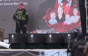 شاهد: المقاومة توجه رسائل نارية للكيان أثناء تسليم جثث الاسرى