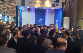 الرئيس الإيراني يزور معرض التجارة الدولي مع أوراسيا