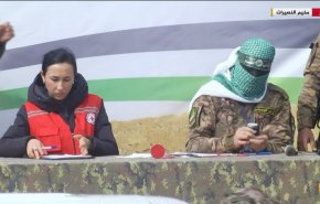 شاهد: عملية تسليم 3 أسرى إسرائيليين في النصيرات وسط غزة
