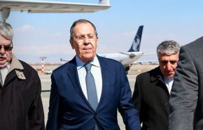 وزير الخارجية الروسي يصل طهران