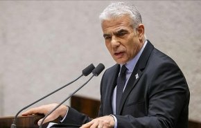 لابيد يكشف: زعيم خليجي متحمس لخطة ترامب لتهجير الفلسطينيين!