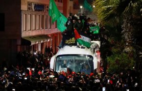 حماس: لا إفراج عن أسرى الاحتلال إلا عبر التفاوض والالتزام بالاتفاق
