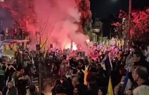 بالفيديو..شرطة الإحتلال تقمع مظاهرة في القدس تطالب بصفقة تبادل الأسرى
