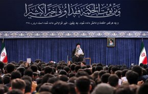 قائد الثورة: دعوة أمريكا للتفاوض ليست سوى خداع للرأي العام

