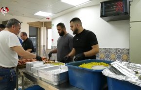 شاهد.. نشاط متزايد للمؤسسات الخيرية بمخيمات الضفة بشهر رمضان