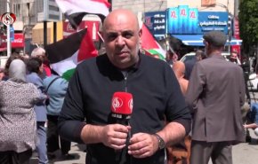 شاهد.. العشرات يتظاهرون في رام الله دعمًا وإسنادًا لقطاع غزة