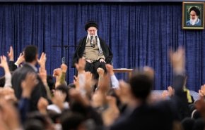 الشعب الايراني يختار أهم جملة لقائد الثورة الاسلامية هذا العام