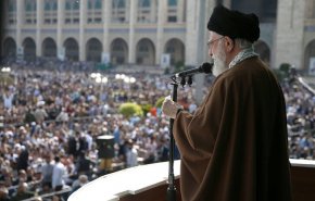 الإمام الخامنئي: ردّ إيران على أي خباثة سيكون بضربة مضادة قوية حتمًا