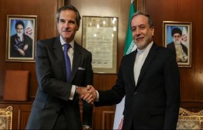غروسي يشدد على أهمية التعاون مع طهران