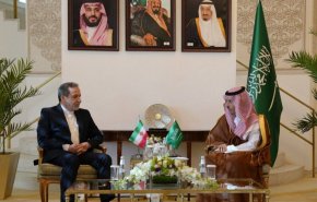 وزير الخارجية الايراني يجري مباحثات مع نظيره السعودي