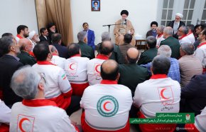 قائد الثورة الاسلامية: المسعفون هم مظهر الصفات الانسانية