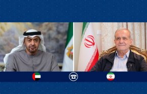 الرئيسان الإيراني والإماراتي یتحدثان هاتفیا 