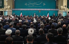 قائد الثورة الاسلامية يستقبل نواب مجلس الشورى الاسلامي