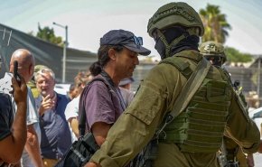  هجوم متوحش للمستوطنين في الضفة.. واستشهاد فلسطيني اختناقا 