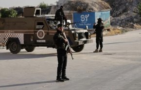 اشتباكات بين 'قسد' وقوات مدعومة من دمشق بريف دير الزور والرقة
