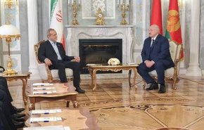 الرئيس البيلاروسي يستقبل الرئيس بزشكيان رسميا