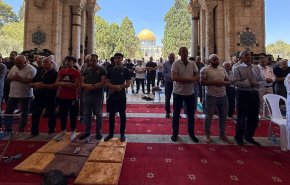 45 ألفا أدّوا صلاة الجمعة في المسجد الأقصى
