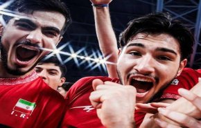 منتخب إيران للشباب يتوج بطلاً للعالم في الكرة الطائرة
